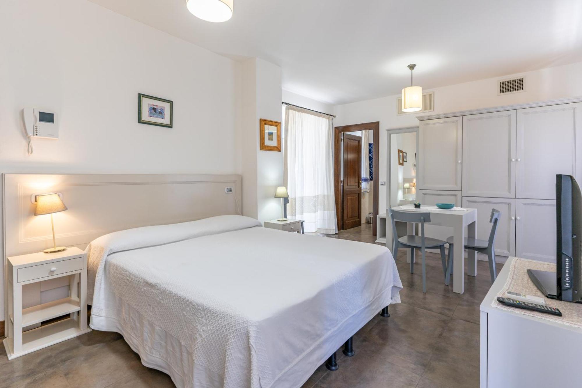 Albergo Residenziale La Corte Tortolì Exterior foto