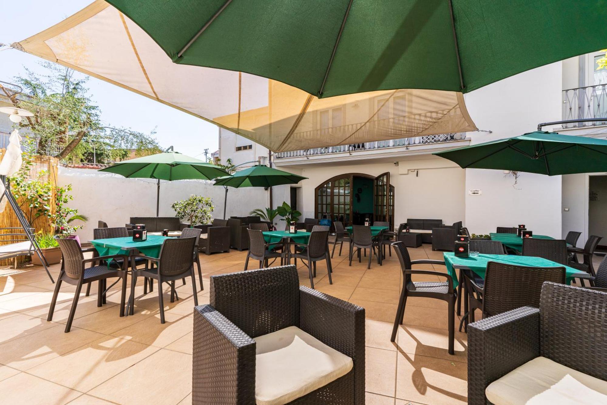 Albergo Residenziale La Corte Tortolì Exterior foto