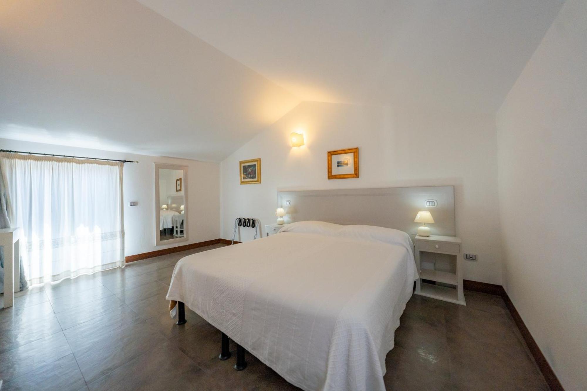 Albergo Residenziale La Corte Tortolì Exterior foto