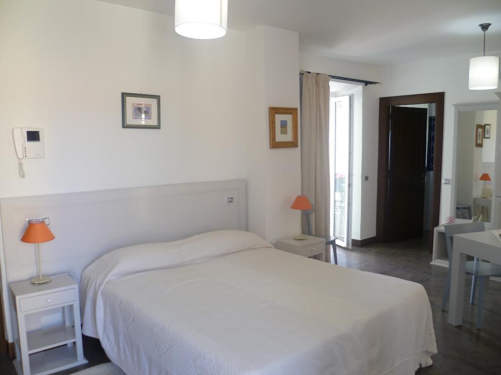 Albergo Residenziale La Corte Tortolì Cameră foto
