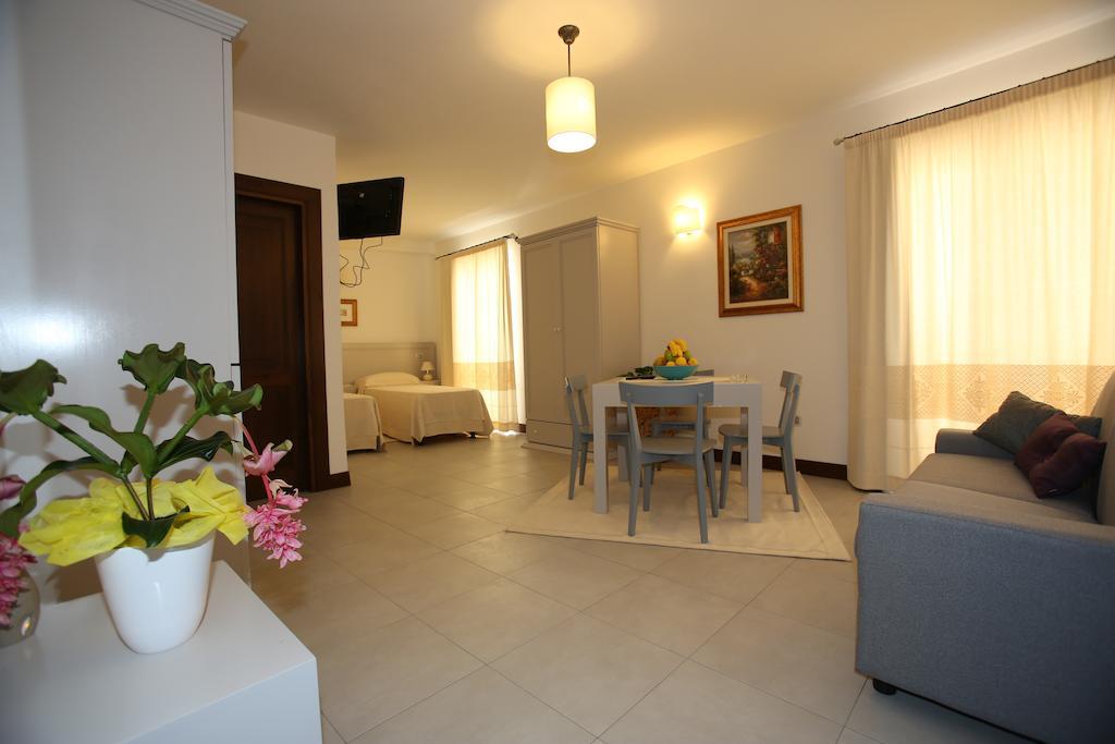 Albergo Residenziale La Corte Tortolì Cameră foto