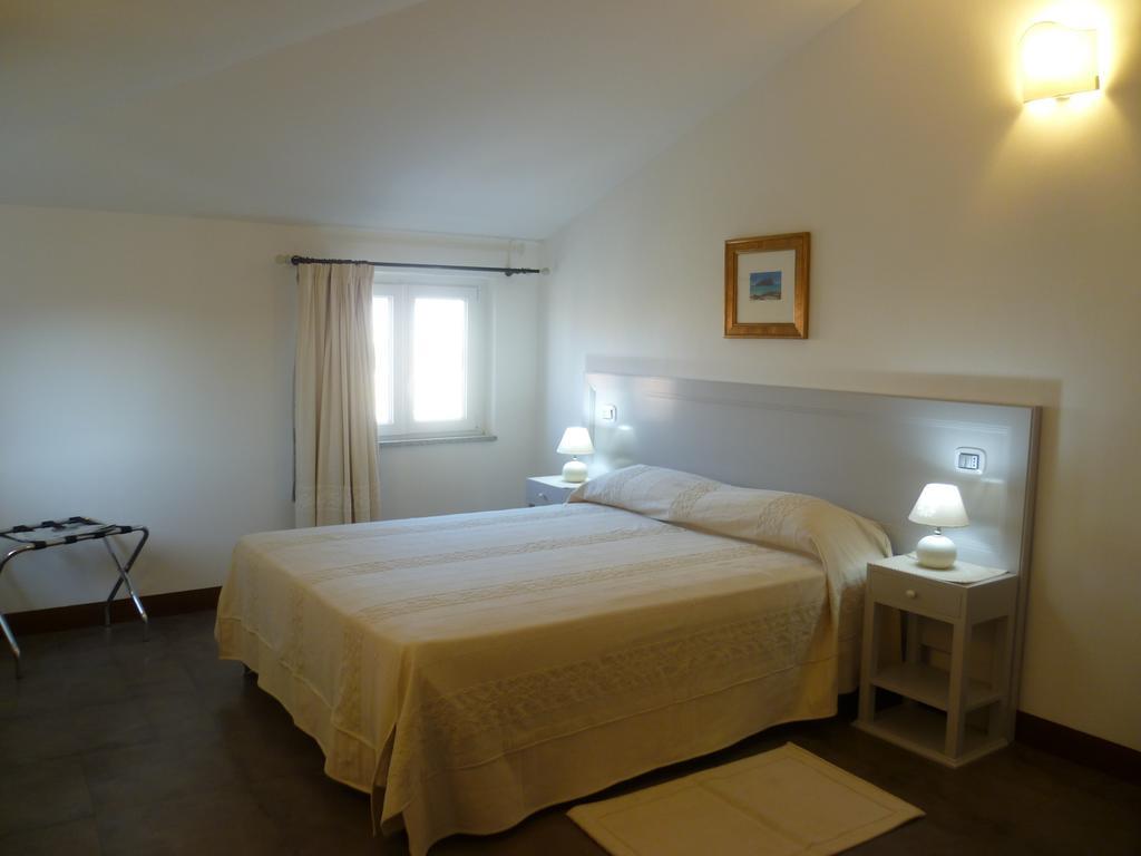 Albergo Residenziale La Corte Tortolì Cameră foto
